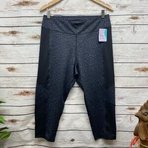 Hanes Just My Size Activewear Capri Shorts 1X 16W NWT Plus Size Workout Active